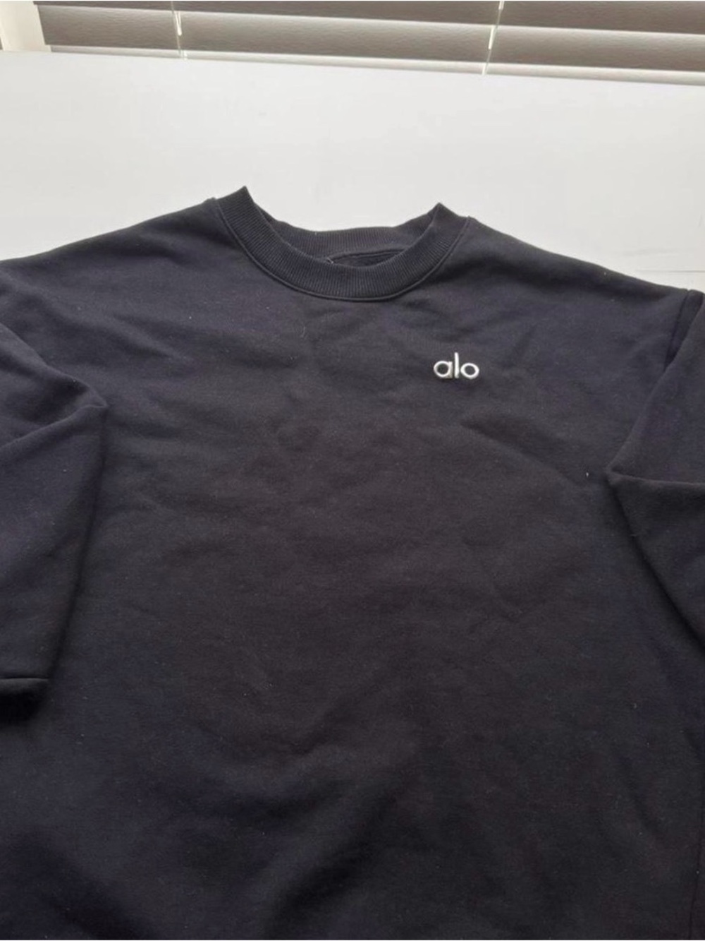 ALO Yoga Black Crewneck Sweatshirt with Small Logo